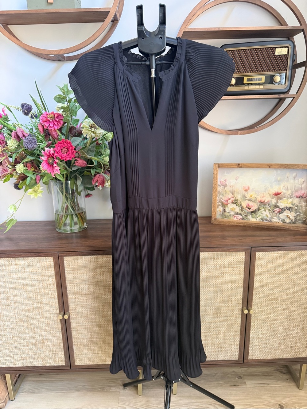 White House Black Market Black Pleated Maxi Dress Size 16 Flutter Sleeve